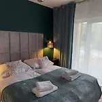 Izerski Widok - Z Tarasem, Osada Górska Apartament *